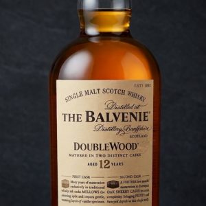 The Balvenie DoubleWood 12 Años: El Maestro de la Maduración en Dos Maderas