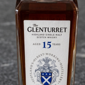 The Glenturret 15 Años: El Sabor del Tiempo en la Destilería más Antigua de Escocia
